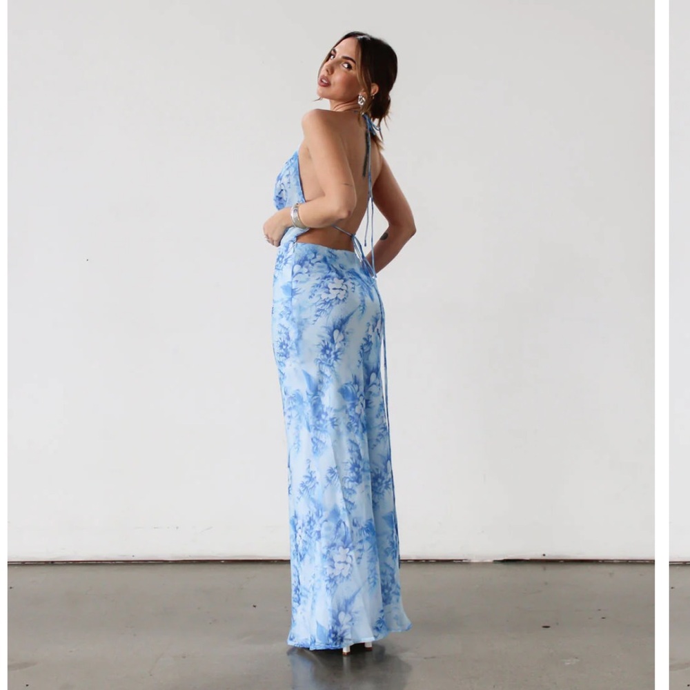 Backless Blue Floral Maxi Dress